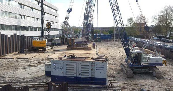 Plaatsen van damwanden