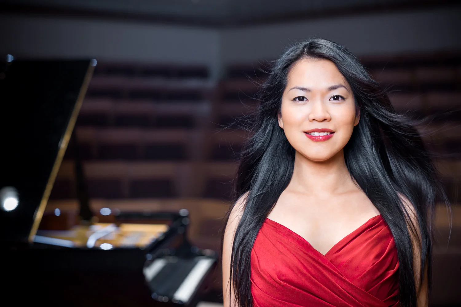 Anna-Kurasawa_FullRes_SMALL.jpg