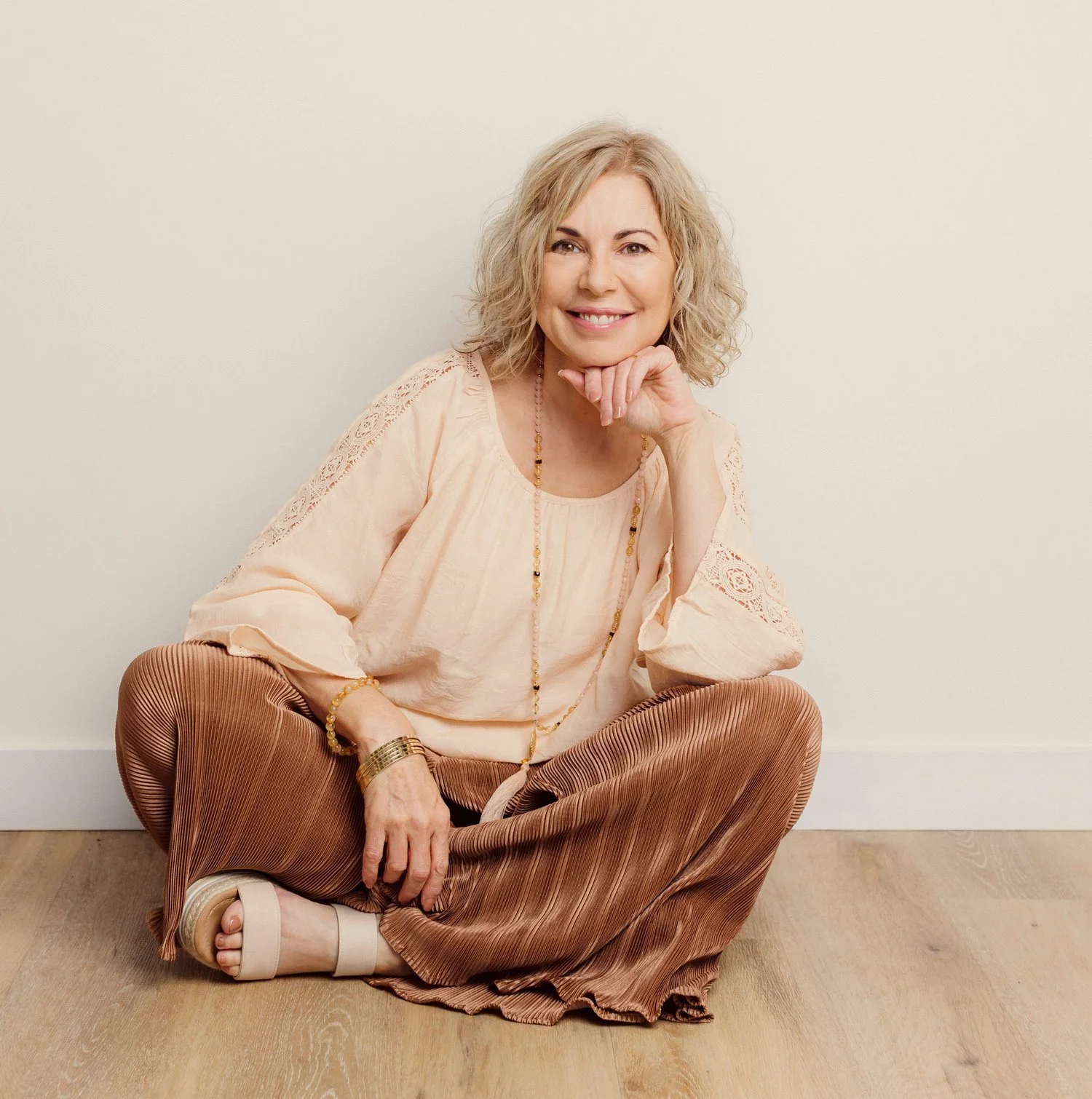 Connect with Suzy Cherub for Powerful Online Sessions!