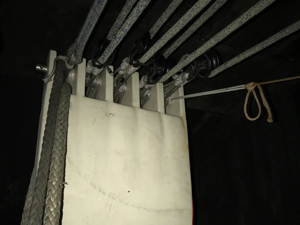 The keel cants using a simple mechanism of block and tackle to an electric winch. We have serviced the system, checking all ropes and blocks are in good condition.