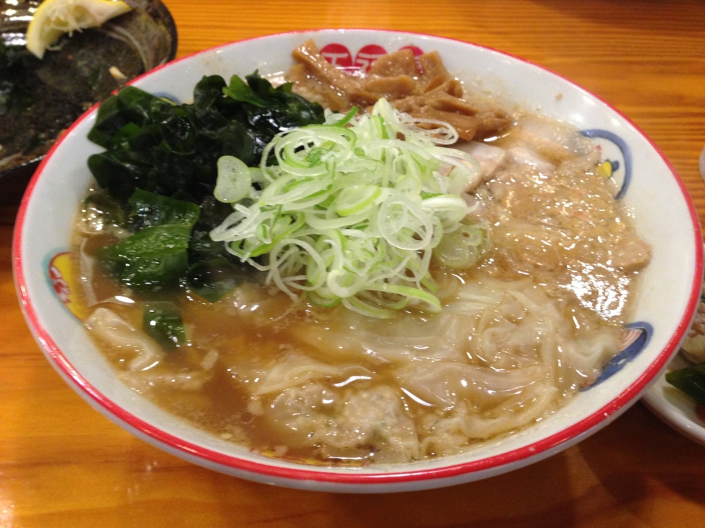 This is Wonton Ramen from Sendai City, in Miyagi prefecture. The restaurant that serves this is quite famous, and is called “Gofukuboshi” (五福星). The noodles are handmade and are quite delicious.