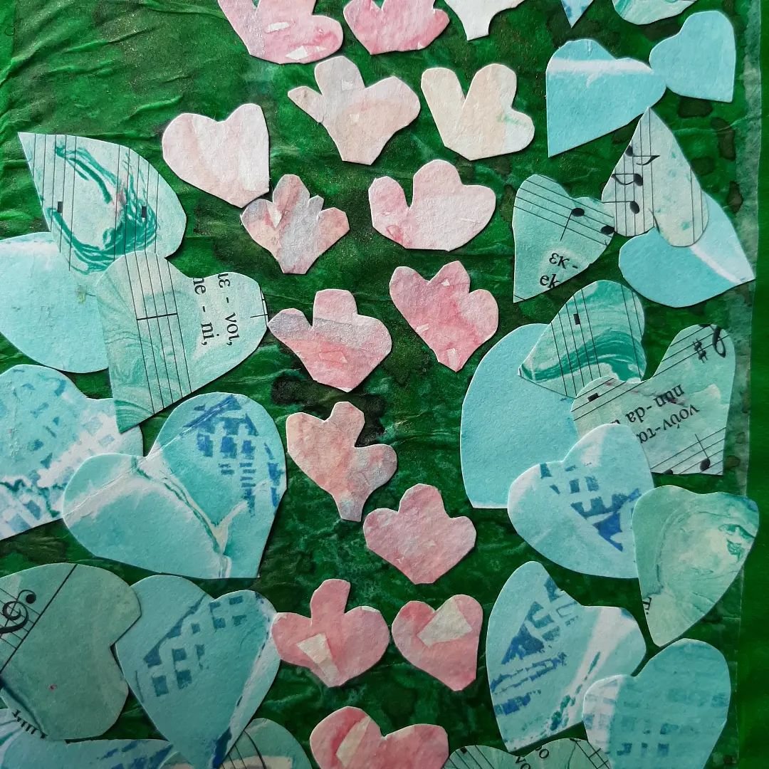 Yesterday I enjoyed creating this collage of floating #Cyclamen #FlowerHeads among #HeartShaped #LilacLeaves from one of my photos. 
Bringing this and other recent #PaperCollages as inspiration for my #PaperCollageWorkshops in #York from tomorrow, We