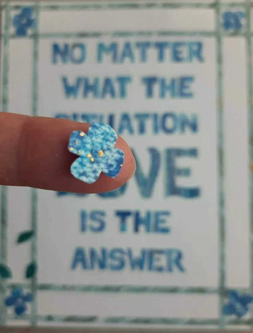 Work in progress on my latest paper collage with a quote from #ThichNhatHanh 
"No matter what the situation love is the answer".
So important to remember when the world seems divided and separated. 
It's not true! Love is all around! 
Cutti