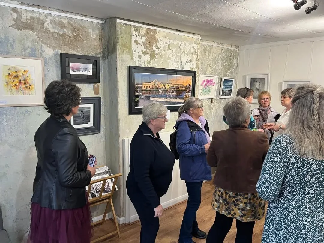 It was lovely to hear the buzz of chatter in #WetherbyGallery last night for the launch of our latest exhibition which is a preview for @artists_around_wetherby Open Studios taking place 6-7, 13-14 June. 
We also unveiled the 'new' deconstructed wall