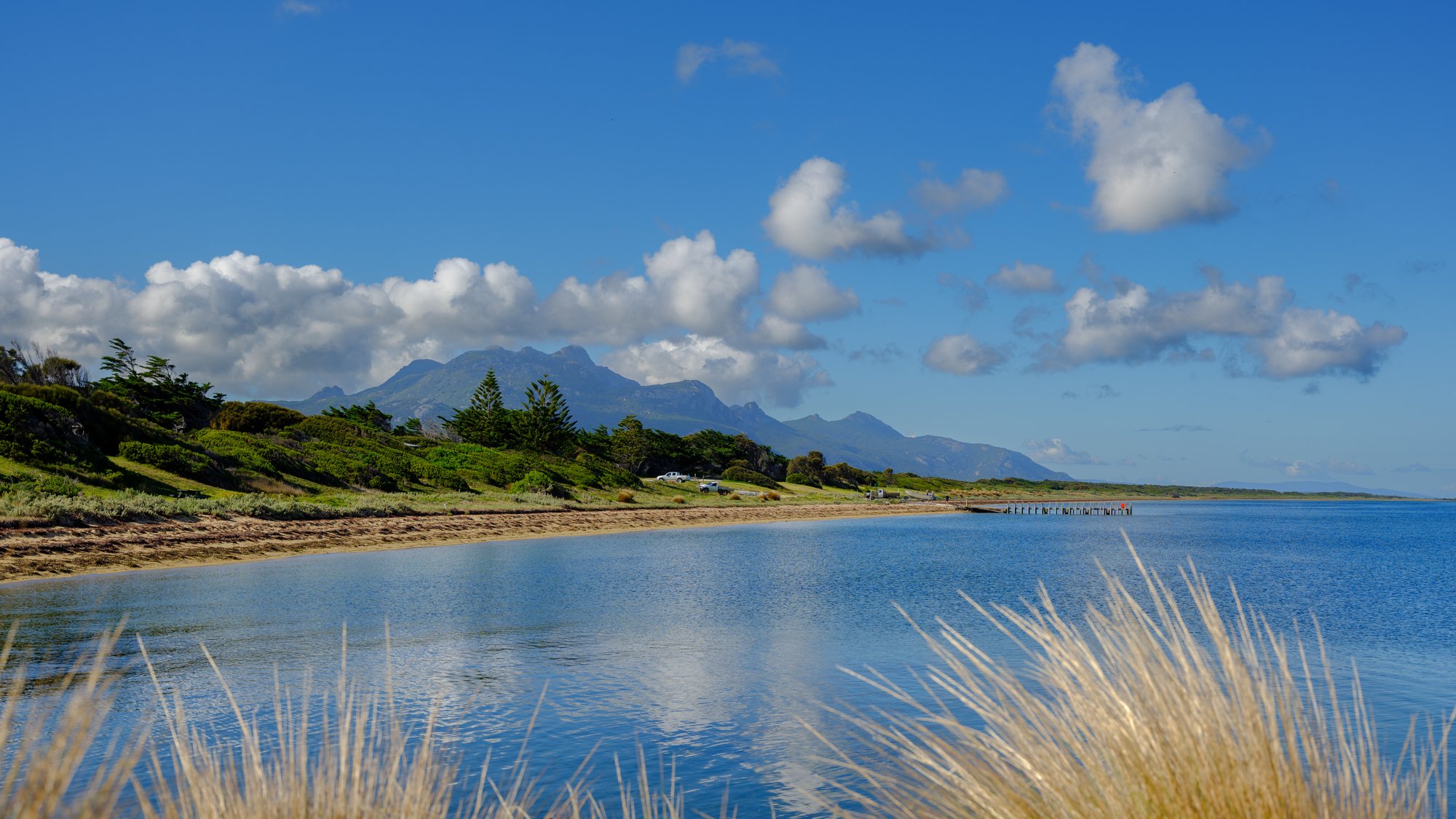 DSCF9863FLINDERSISLAND Mt Strzelecki.jpg