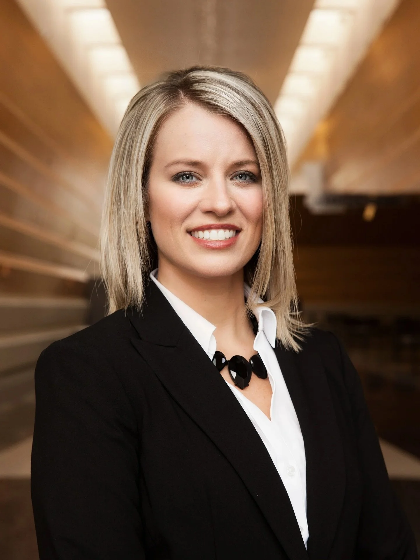 👉 Business owners&mdash;when was the last time you updated your headshot?

Your LinkedIn photo, your website &ldquo;About Us&rdquo; page, even your email signature all send a message about your brand.

A professional headshot makes sure the message 