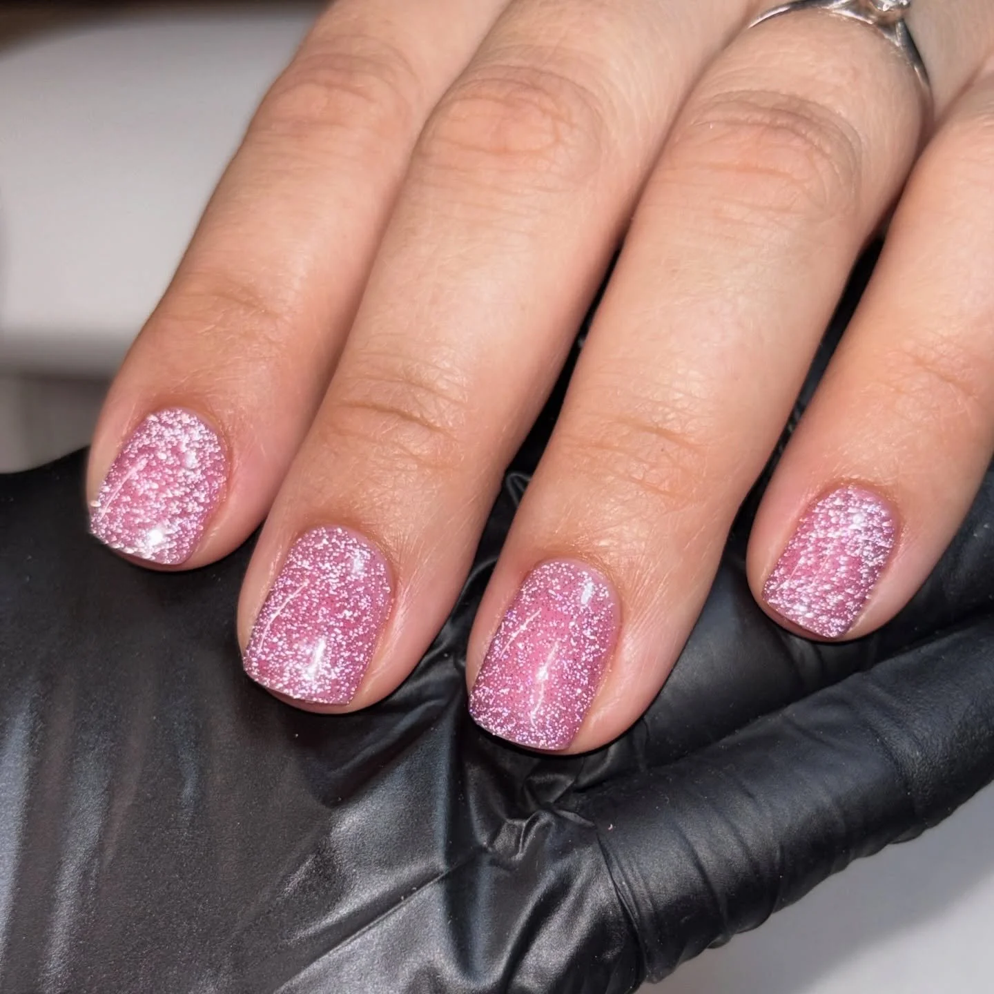 Sparklies for chrimbo 🤩

#nails #biab #glitter