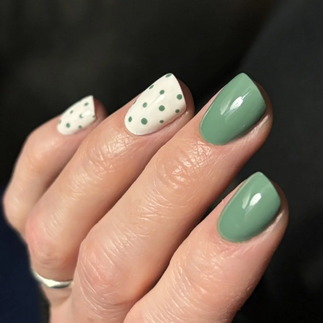 Loving Khaki and polka dots right now. Not personally ready for spring colours yet so this is as close as I&rsquo;ll go 😂 

#polkadotnails @scratchmagazine #bonitonailsacademy #khaki #nails