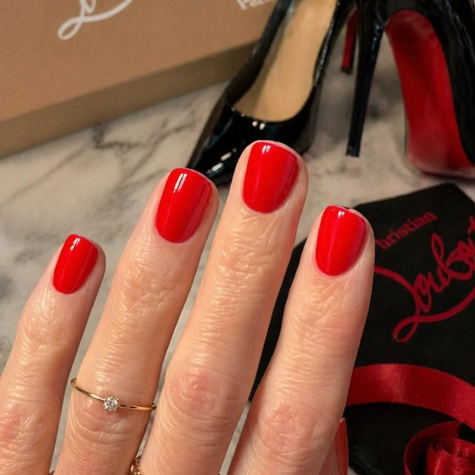 This red slays ❤️&zwj;🔥 &lsquo;Loubs&rsquo; by @twenty.pro.official 😍

#rednails #nails #sexynails #designernails #gelnails
