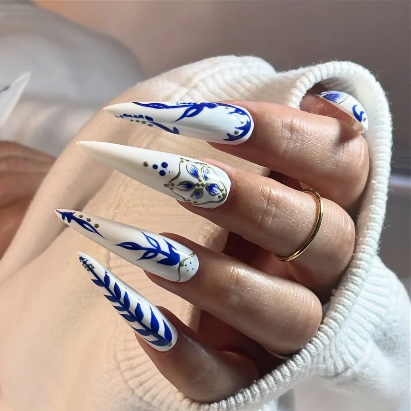 Plot twist: I don&rsquo;t just do short &amp; natural 💅 
XL stilettos with attitude&hellip; because sometimes subtle just isn&rsquo;t the vibe.

📍Haddington, East Lothian. 

Bonitonails.co.uk/booknails

#xlnails #stilettonails #nailtechlife #longna
