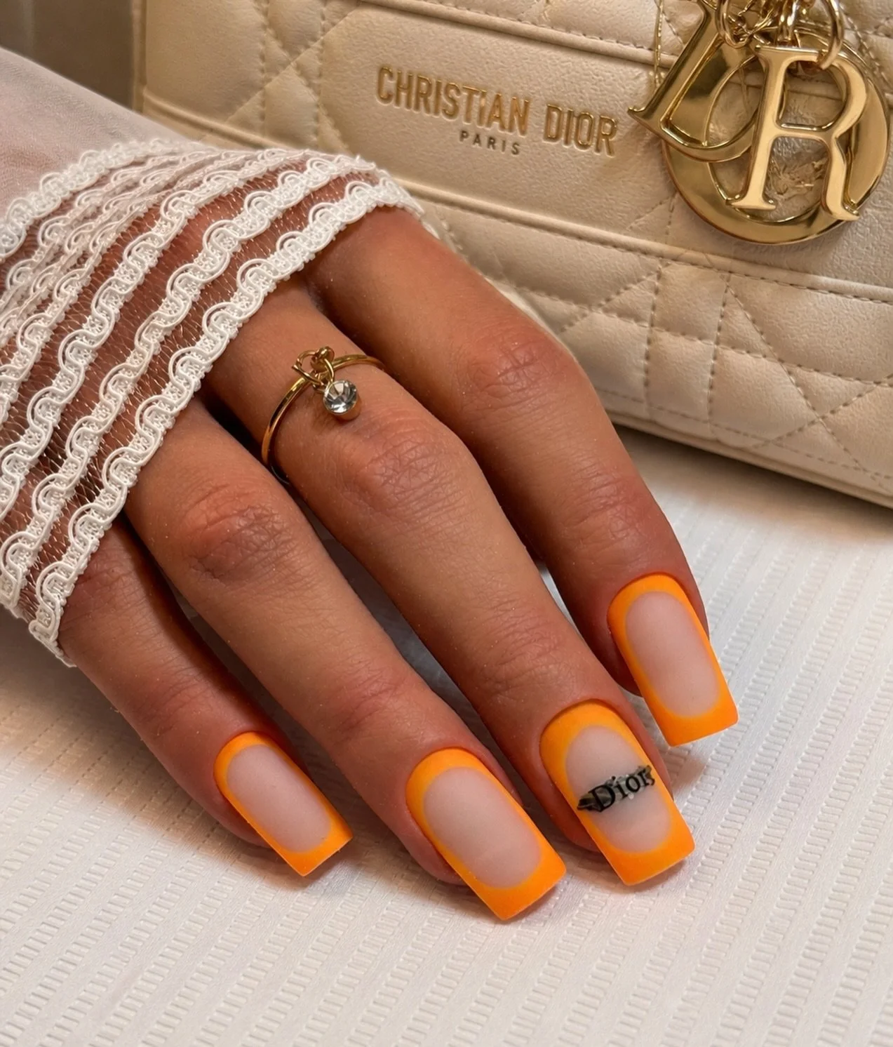 Luxury Nails with a designer touch for the win. 

Design inspo from; @nails_andmoney 👌🏻🧡

BonitoNails.co.uk

#summernails #designernails #mattenails #luxurynails #nailart