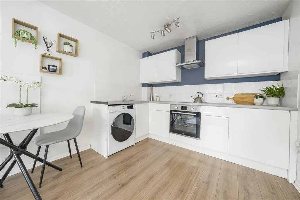 Kitchen Refurbishment Mitcham - After