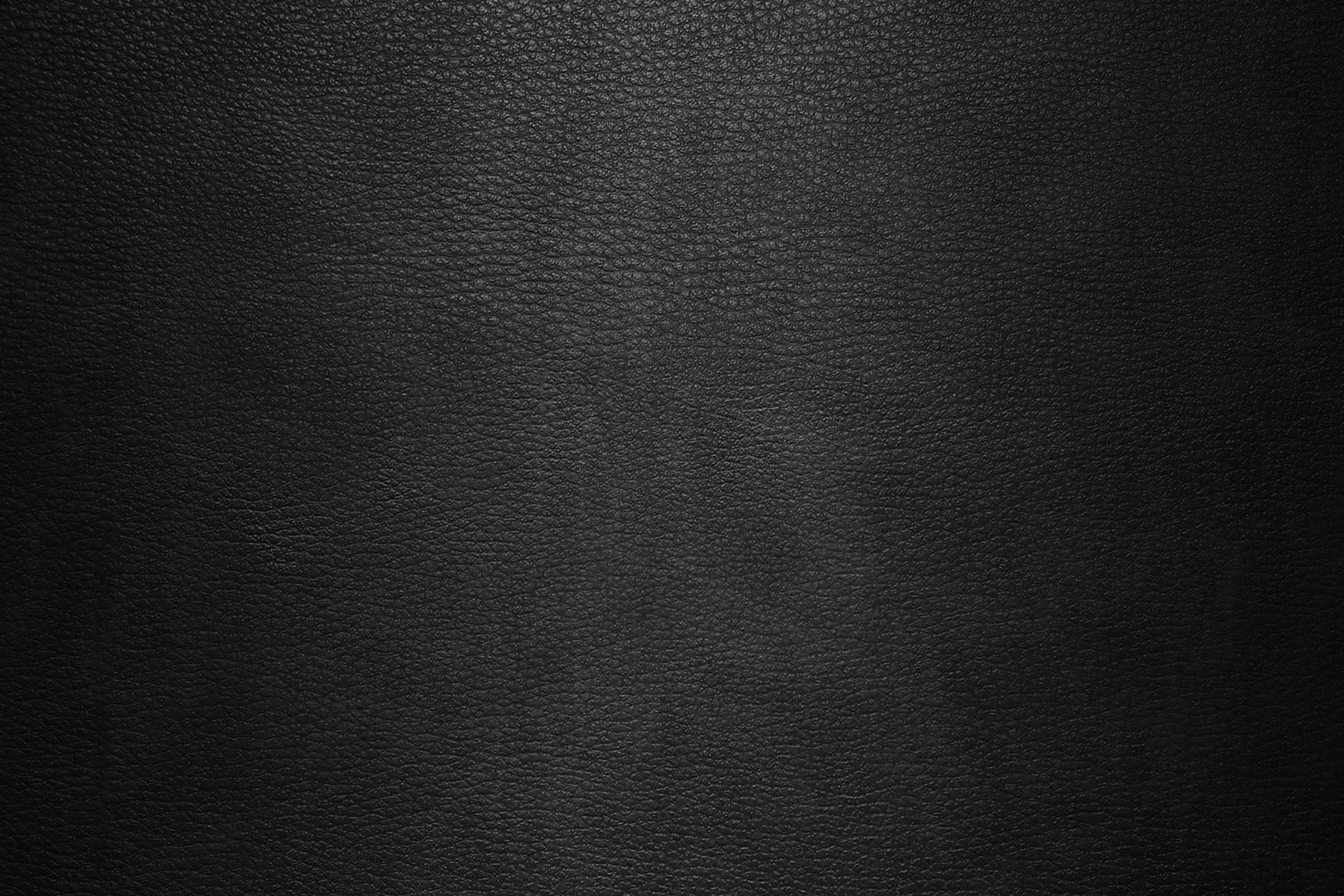 i-SH12-web-BlackLeather-2400x1600-v1.jpg