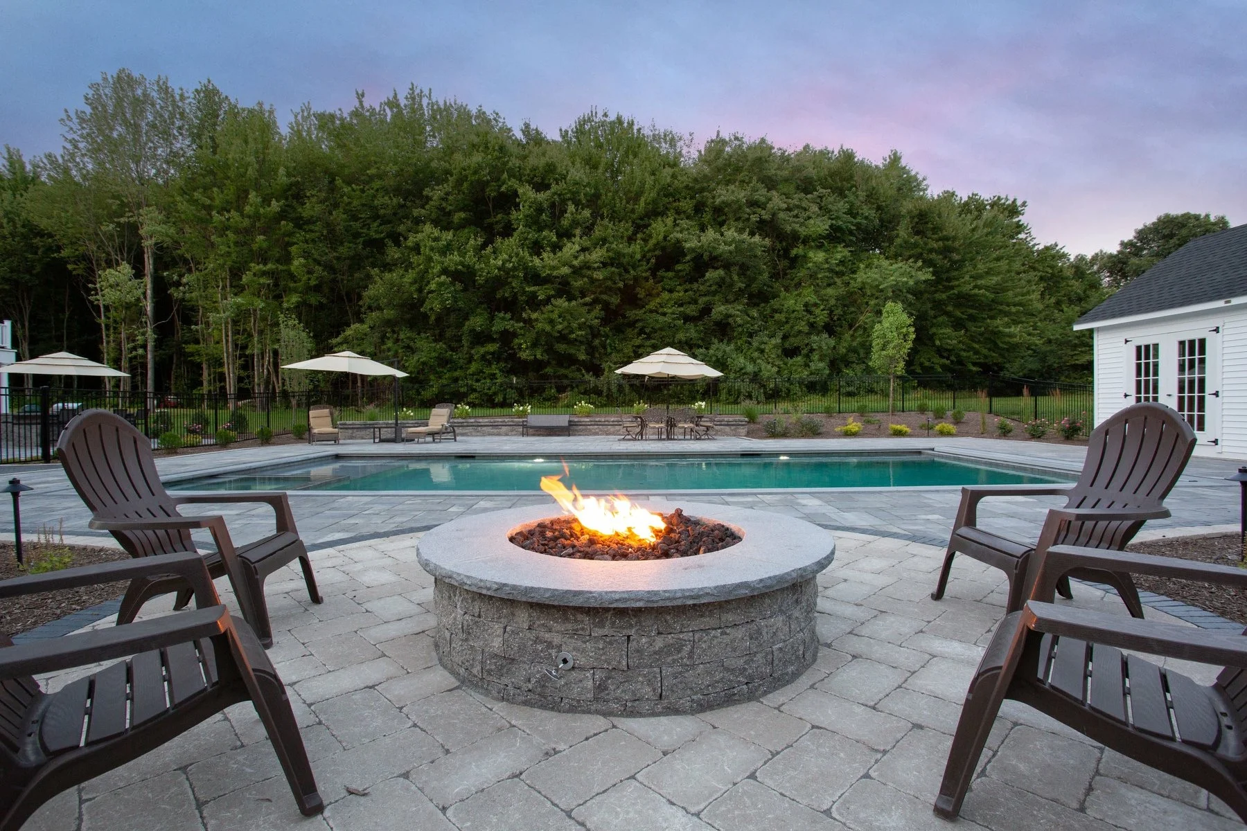 Fireplaces and fire pits