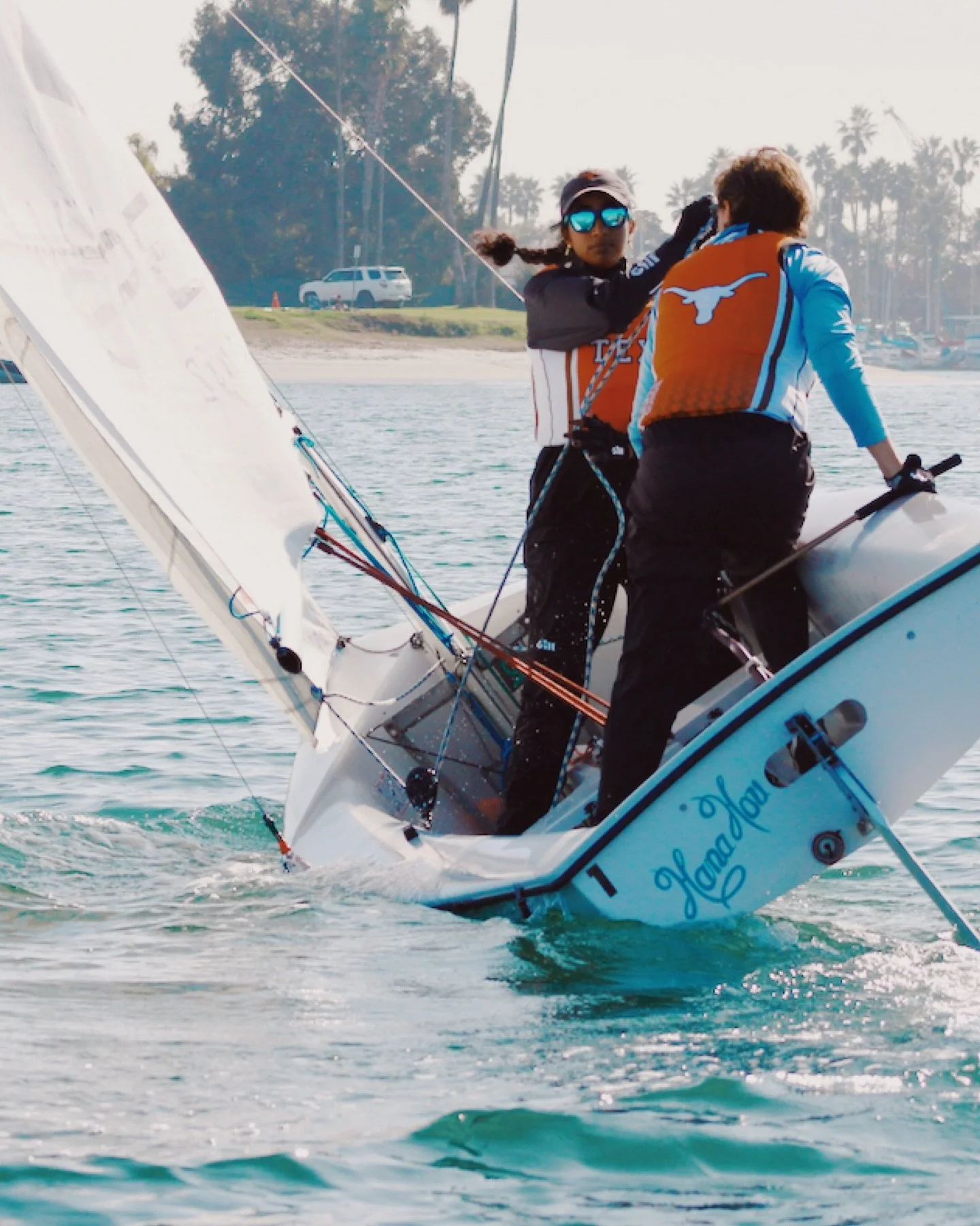 Last shots of the season 🌊

📸: @brocsail &amp; @skyler_chaffey 
#texassailing #hookem