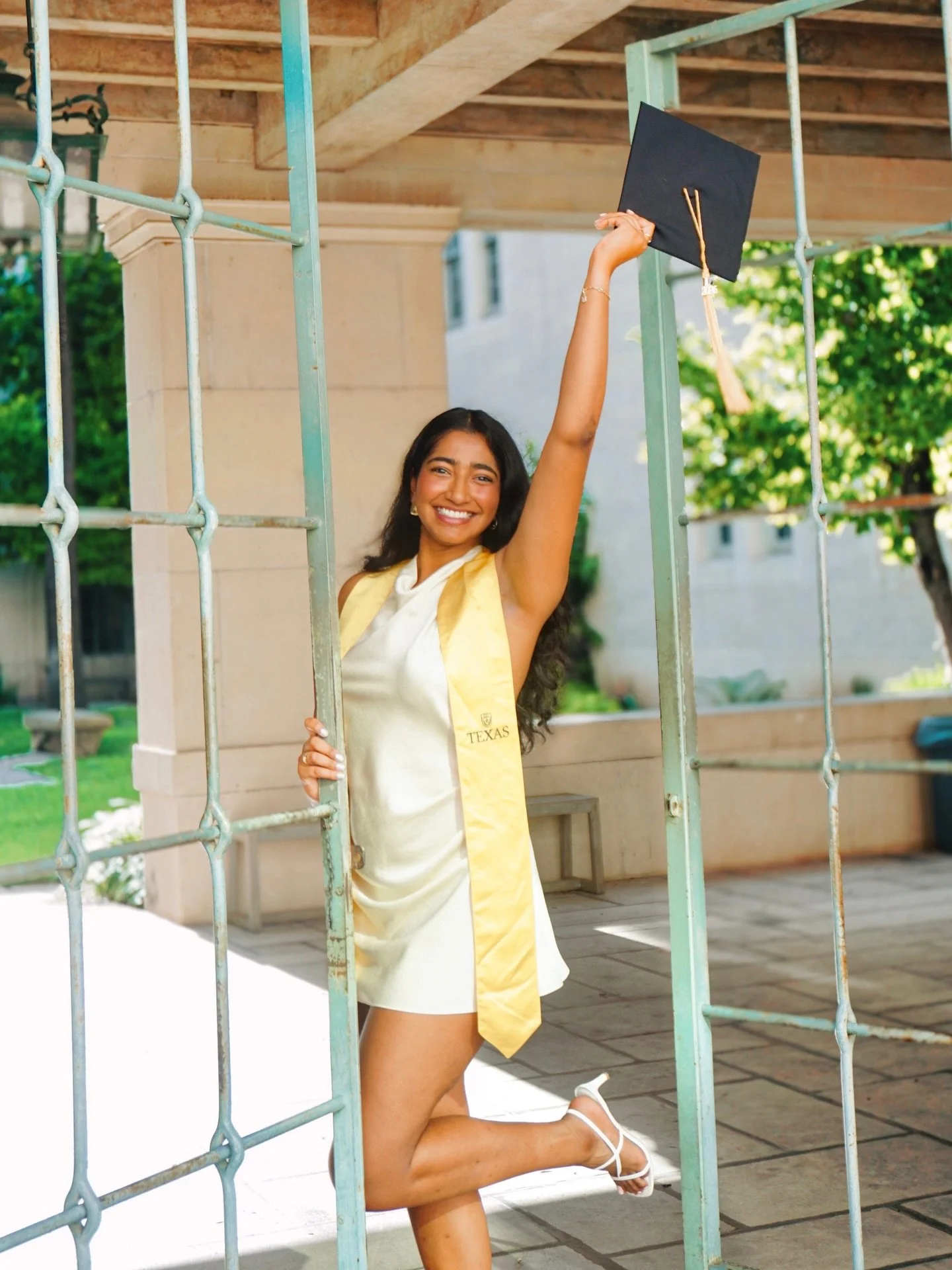 Congrats Reema!!! Reema is from Dallas, Tx &amp; her major was computational biology 🧫. She was on the team since her freshman year. Her favorite memory was sailing in the Baldwin Wood regatta last year and spending halloween in New Orleans ⚜️👻! He