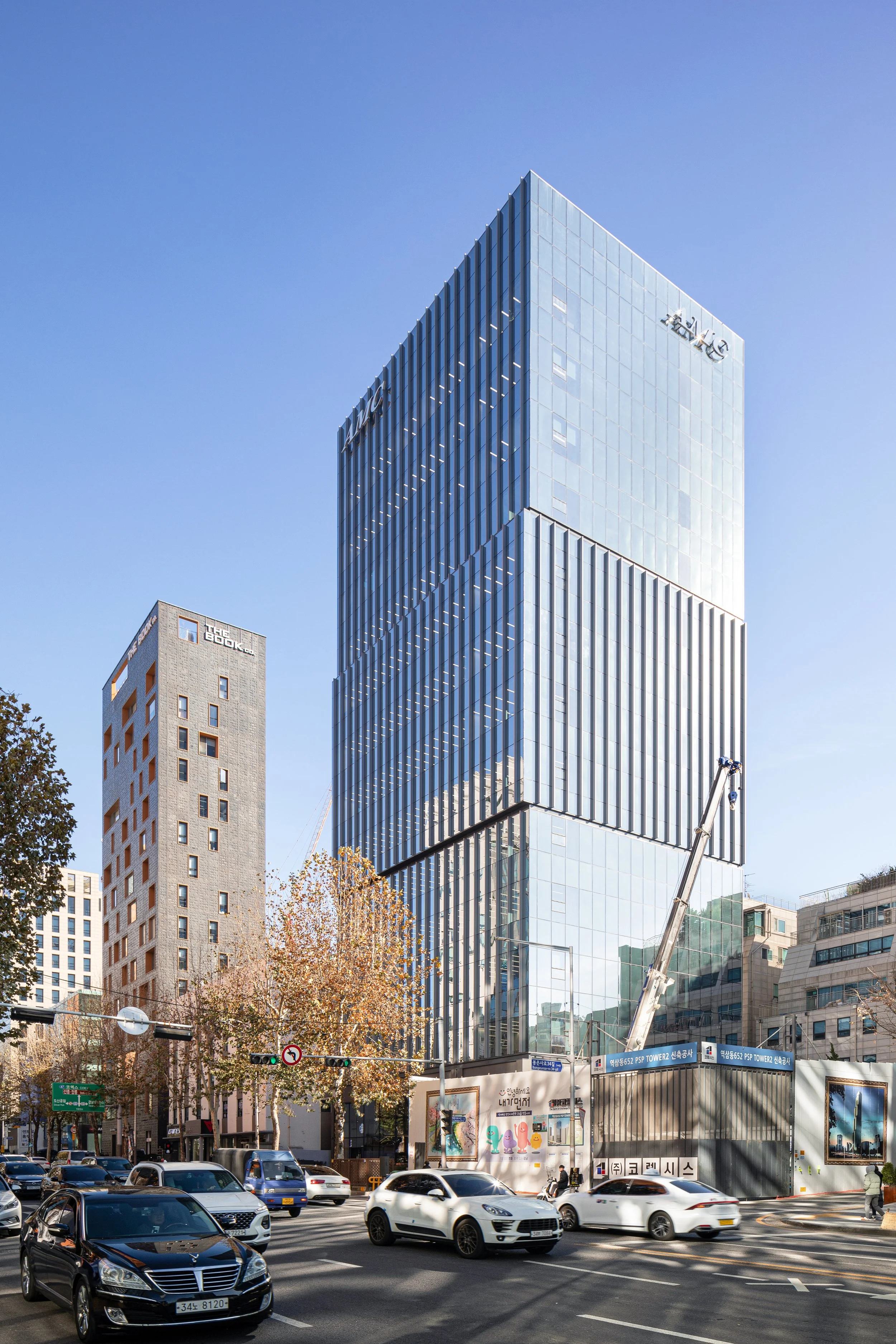 AMC-02F.jpg