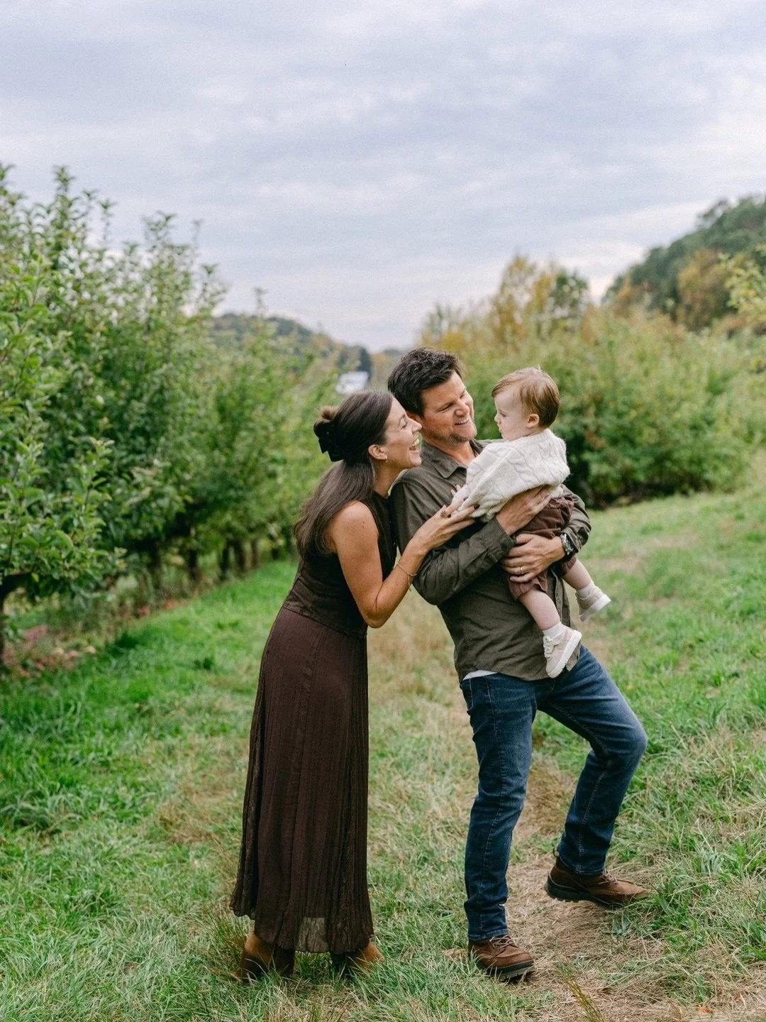 Thankful &amp; Blessed 🦃🤍🥰
⠀⠀⠀⠀⠀⠀⠀⠀⠀
#happythanksgiving #family #newengland