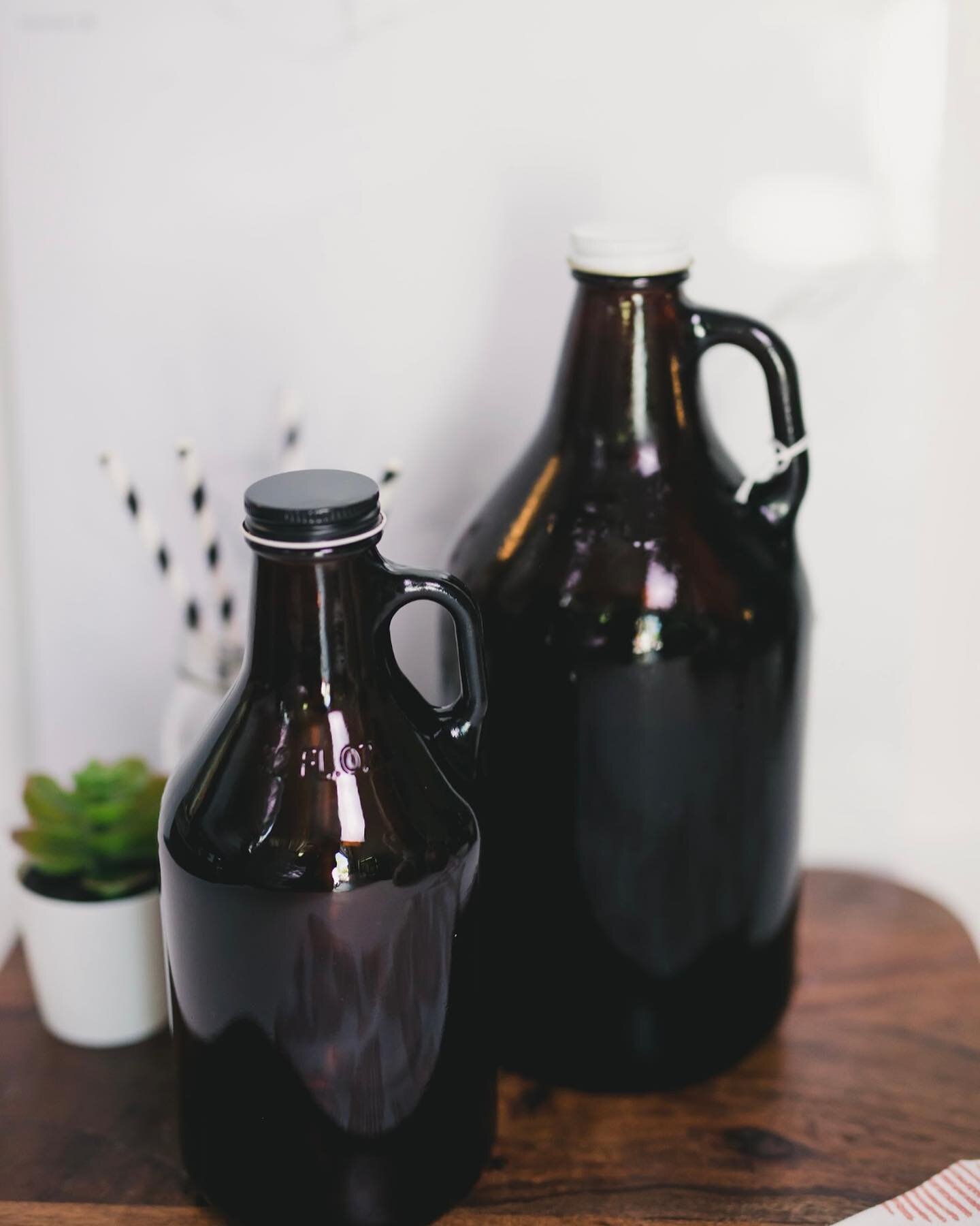 Make it a double 😛

Did you know we offer 32oz and 64oz growlers?  Can&rsquo;t decide which flavor to try next? Get both sizes- one for your go to flavor and one for a flavor you&rsquo;ve always wanted to try!

#coffee #growler #growlers #coldbrew #