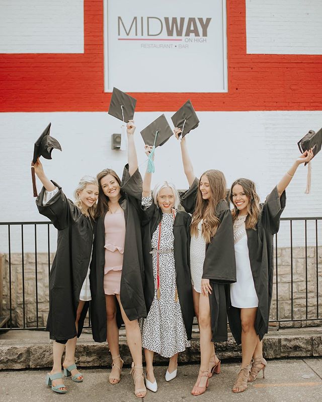 Schools out! 🎓Congratulations Class is 2019, we&rsquo;re so excited to host you this Tuesday for senior crawl🍻