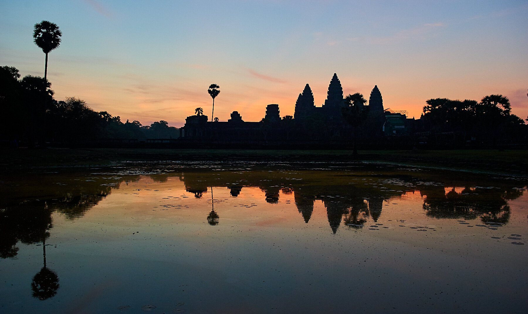 2012_April_13-Angkor Wat-0371.jpg