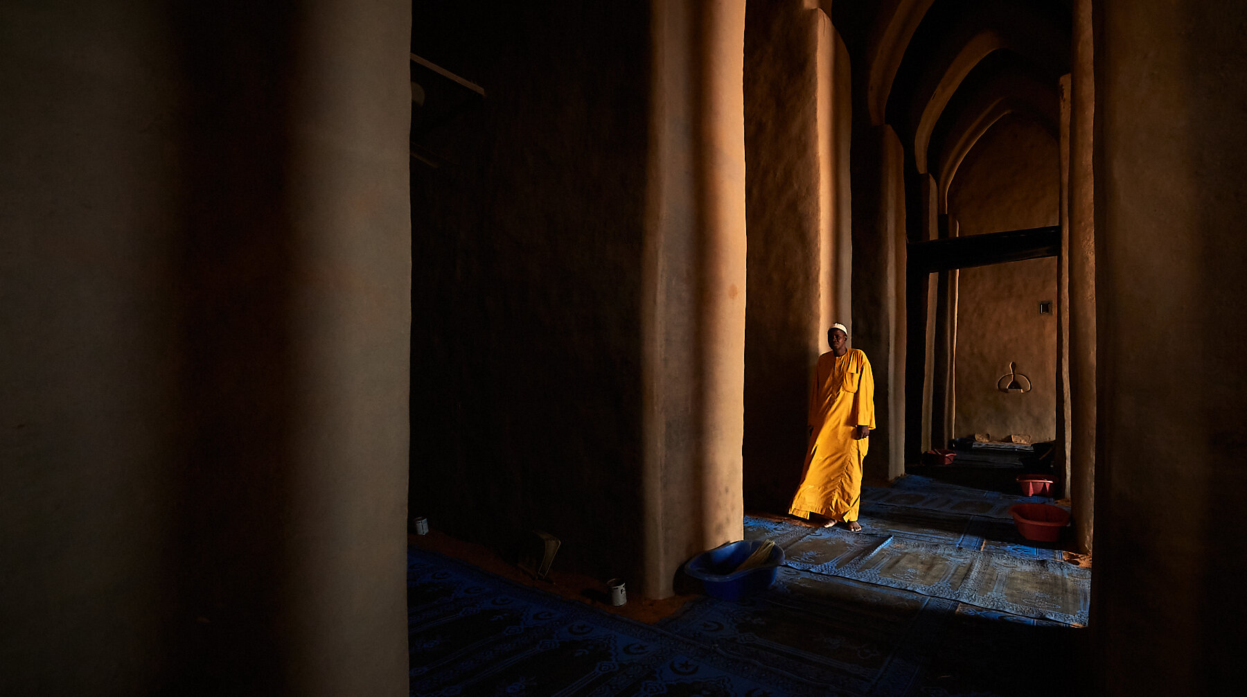 Pilgrim inside the Djenne mud mosque
