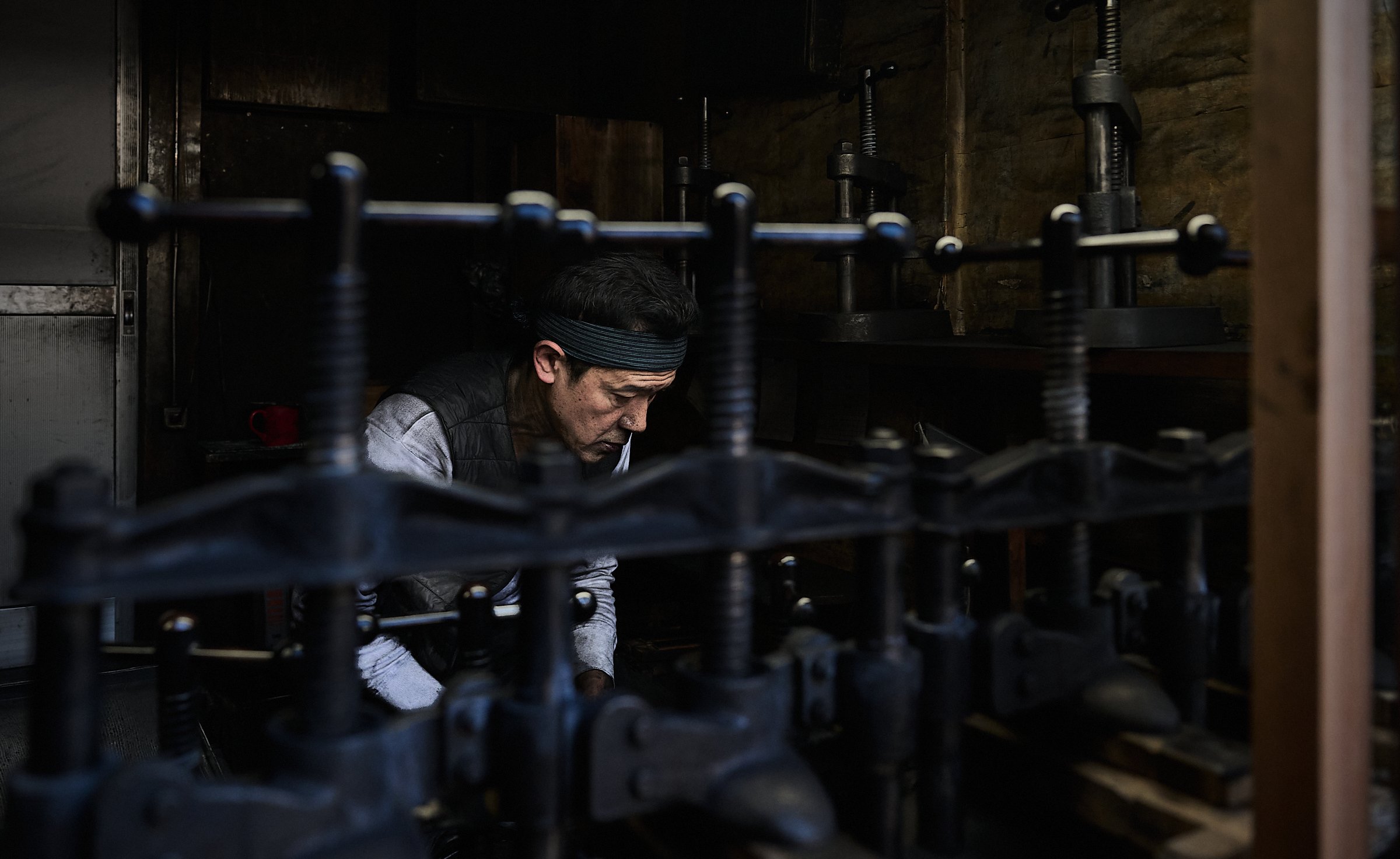 The booths where ink sticks are moulded are almost sacred in Kobaien