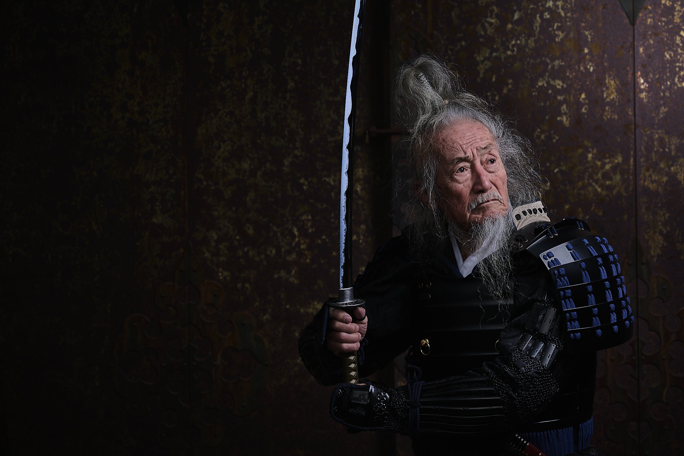 Despite being 94yr old, Okada-san can wield his ancestors' sword with speed and confidence