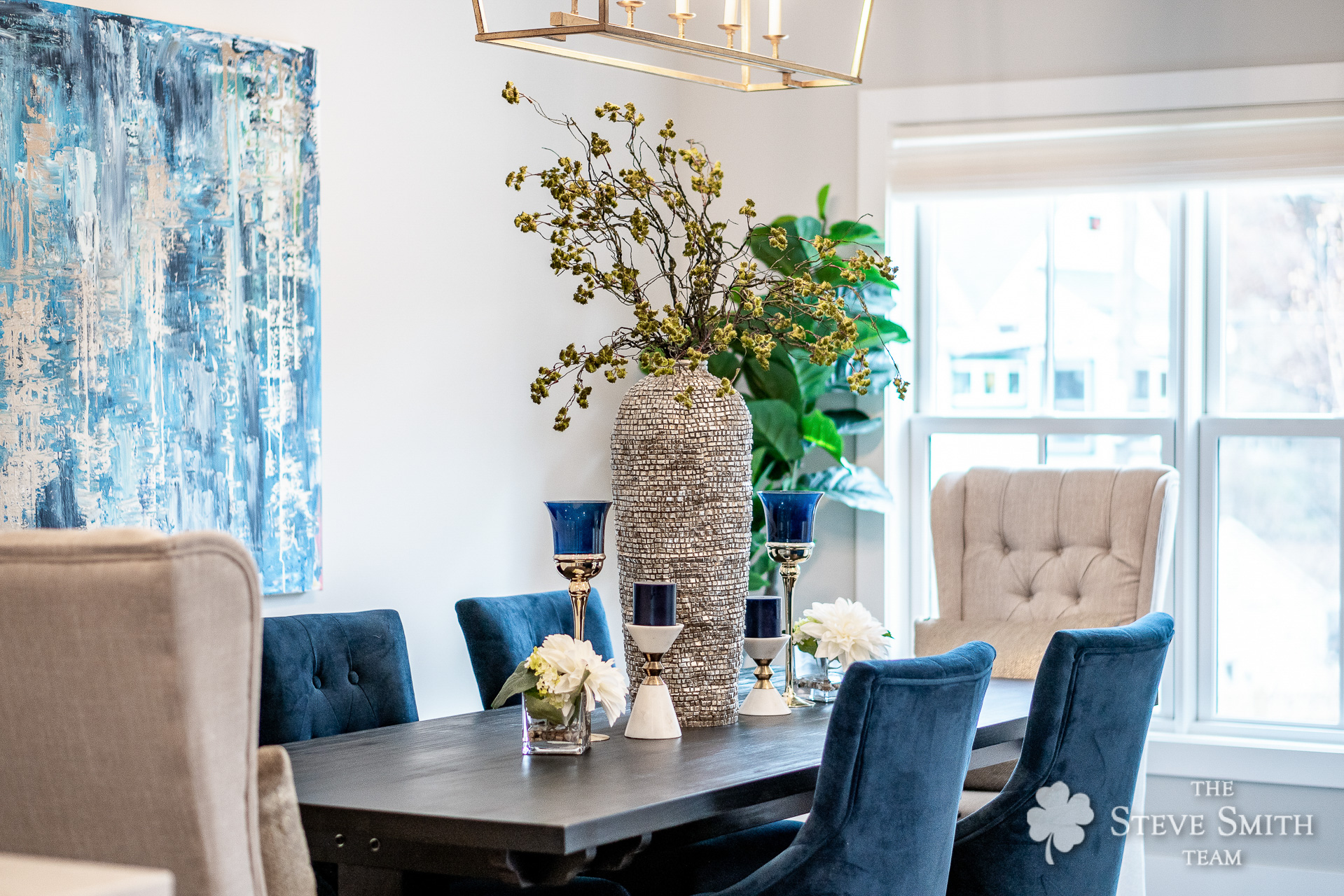 19 Dining Room 3.jpg