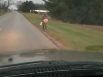 ¿Castigo? ¿Consecuencia? ¿Límite? Ante el caso del padre que obliga a ir andando a su hija acusada de hacer bullying en el autobús escolar, yo me pregunto: