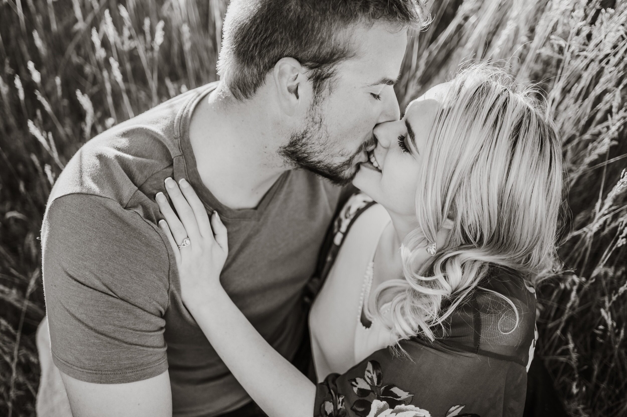 Spokane-Wedding-Photographer-Bailey-Riley-Photo-Sydney-Mason-PNW-Golden-Hour-Engagement-Session-5.jpeg