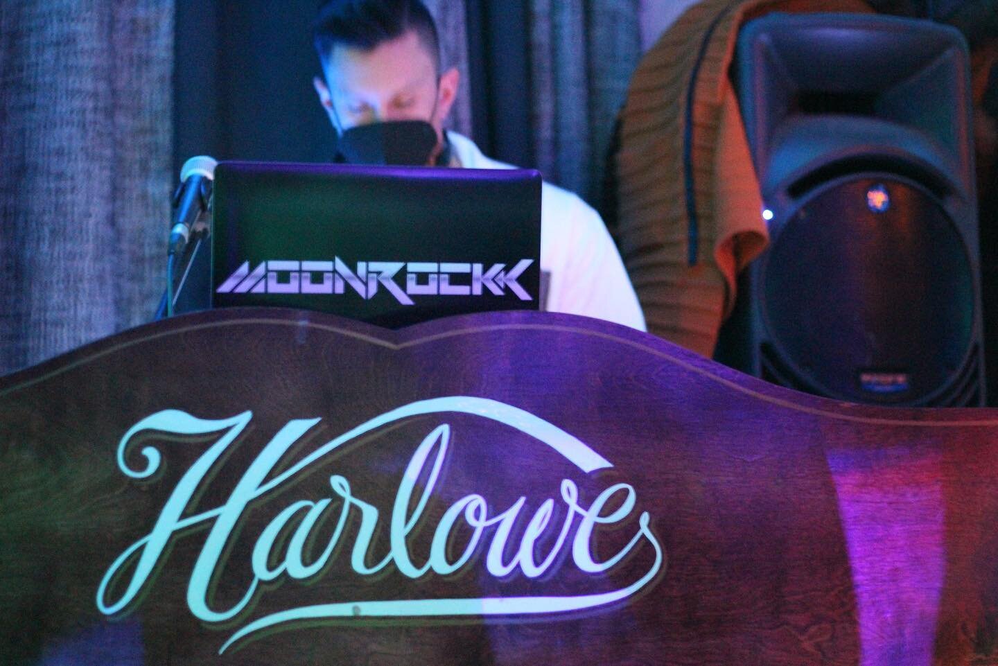 Who&rsquo;s ready for another bumpin&rsquo; Friday night with @djmoonrockk ? 

#harlowela #fridayvibes #wehonights #dj #nightlife