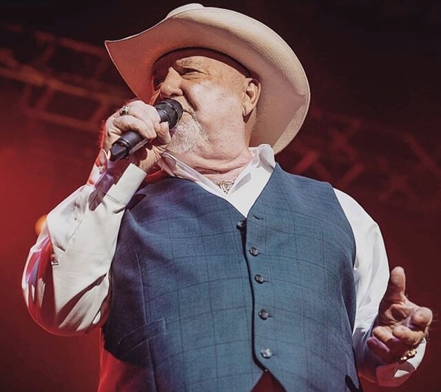 Looking forward to the Country Music Cruise! Headed for Fort Lauderdale! .
.
.
.
#johnnylee #lookinforlove #urbancowboy #songwritter #singer #branson #missouri #legend #countrymusic #traditionalcountry #music
