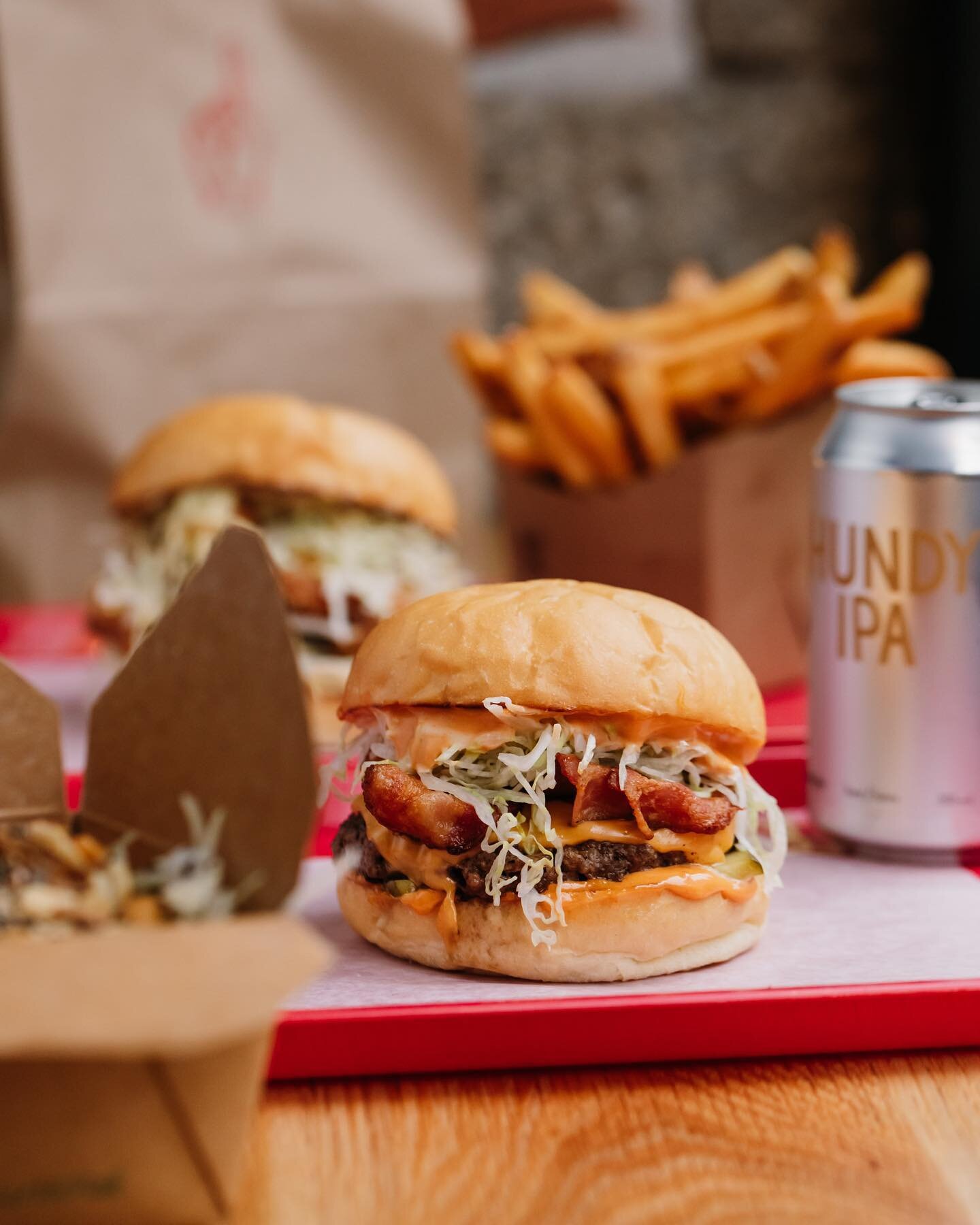 Take out available everyday on the delivery apps in Vancouver, Calgary, Edmonton, and Toronto! #hundy #hundyburger
&bull;
&bull;
&bull;
&bull;
&bull;
#artofplating #gastropost #vancity
#cheflife #westcoast #beautifulbc #vancouverfood #staffcanteen #f