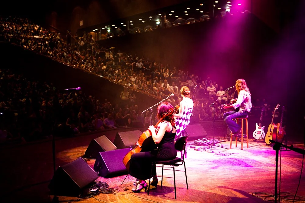 סוזן וגה -2.jpg