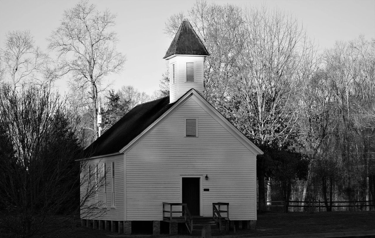 old-church-3194327_1280.jpg