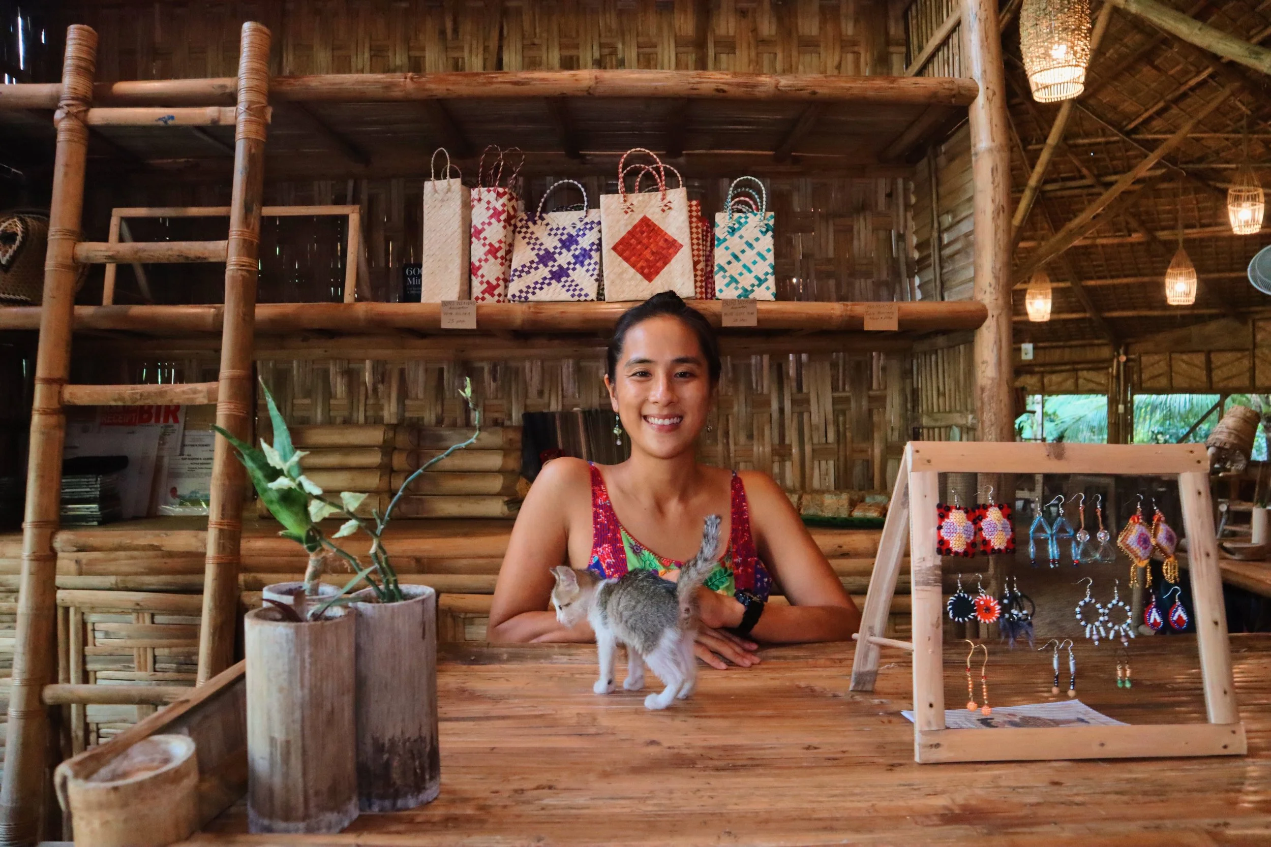 Kimberly Eng, Alpas Antique