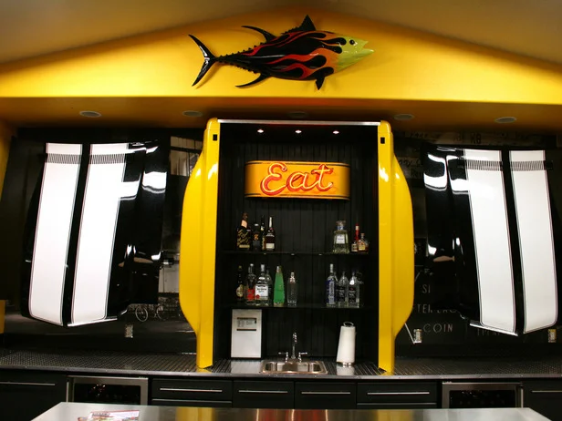 dgml113_ss3-garage-bar-detail_s4x3_lg.jpg