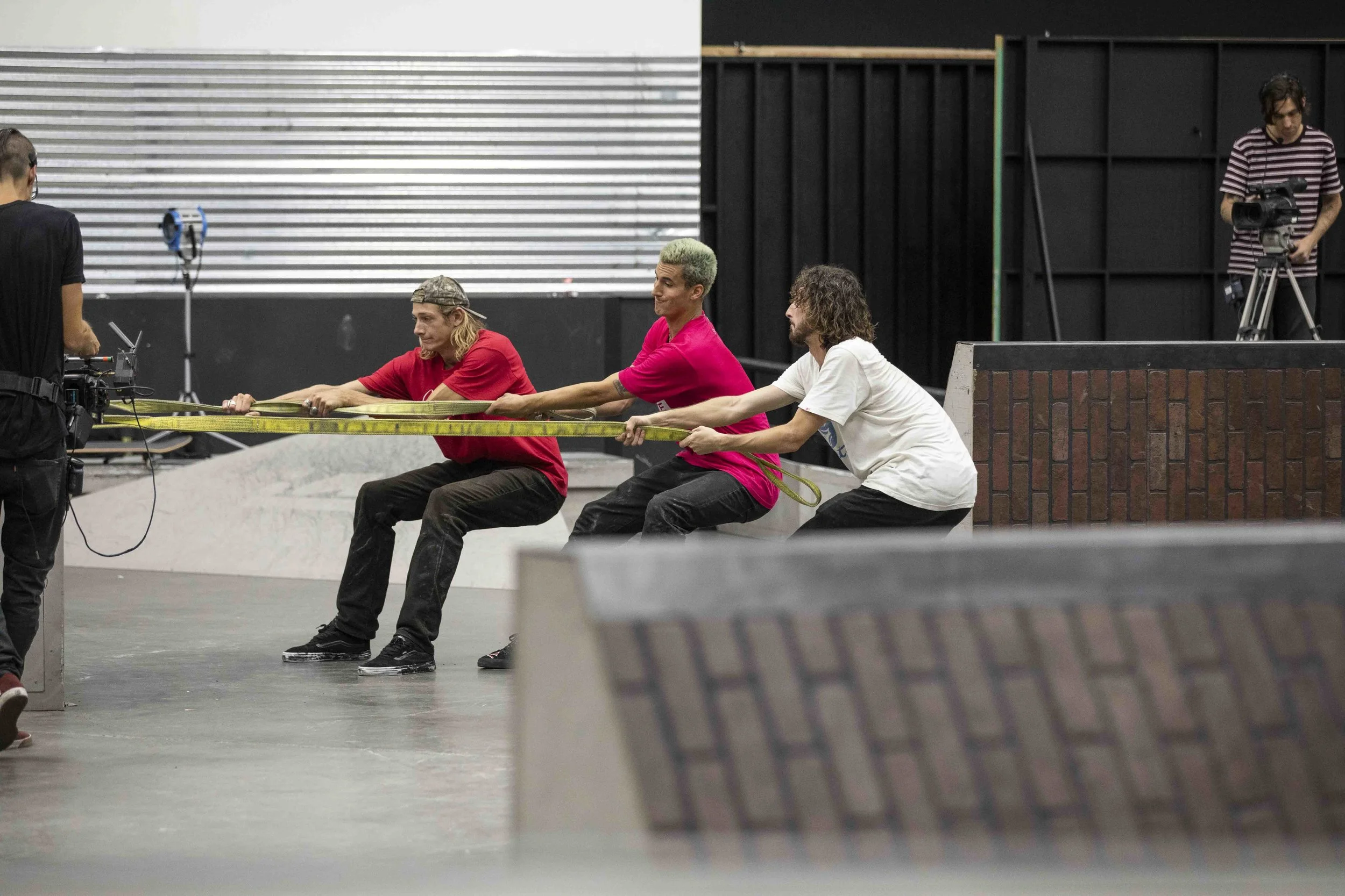 etn_puzzled_02_skaters_pulling_JustinCrawford.jpg