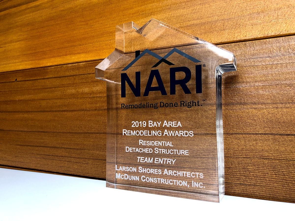 Nari Award.png
