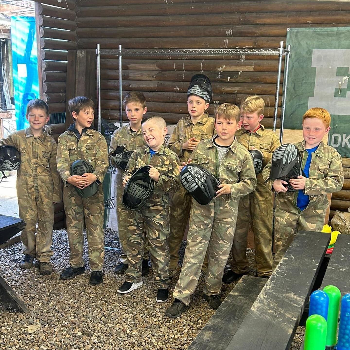 Risers U9 Yellows turned their hands to another type of &lsquo;shooting&rsquo; this week.  They went paintballing at @quexadventurefarmpark 

Thank you @risingstarsyouthfc for supporting team building beyond the football pitch. All the kids had a gre
