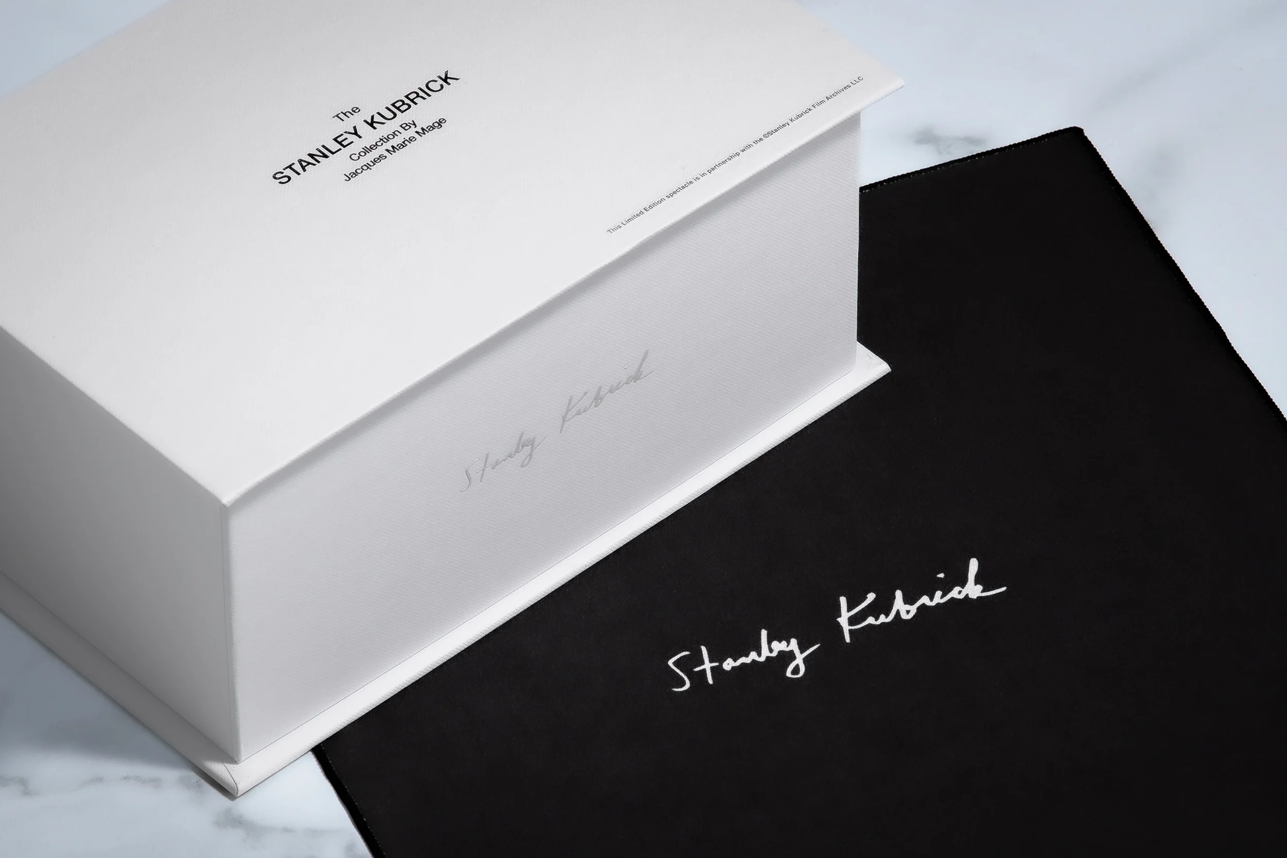 Kubrick_Packaging_Detail-08_Cropped_5377x3585_hlhtrh.webp