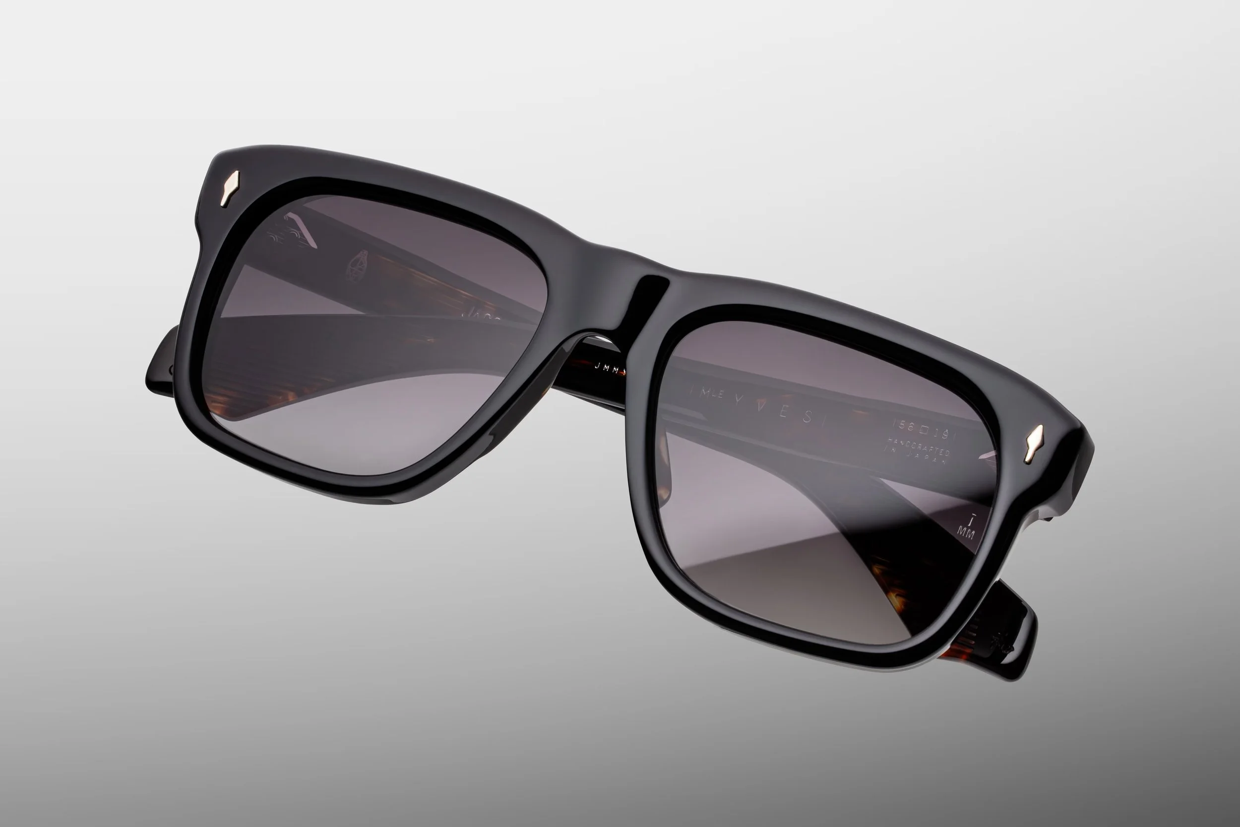Yves_Noir11_Detail-1_Cropped_5377x3585_k7slh9.jpeg