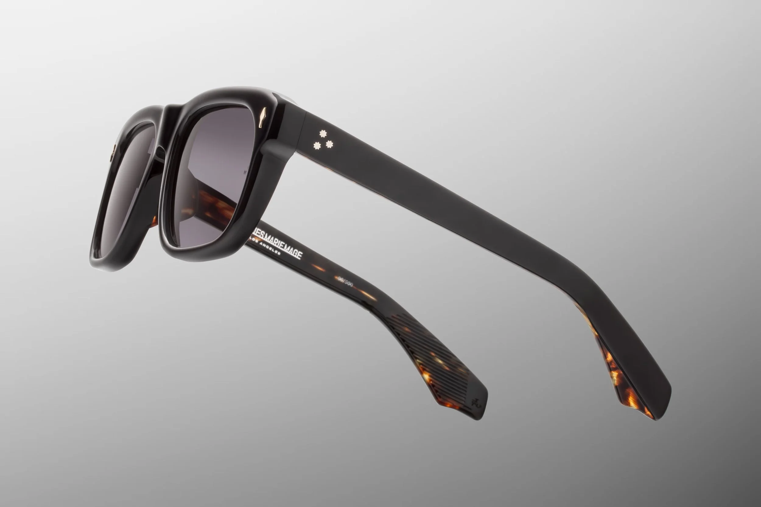 Yves_Noir11_Detail-3_Cropped_5377x3585_zw03g0.jpeg