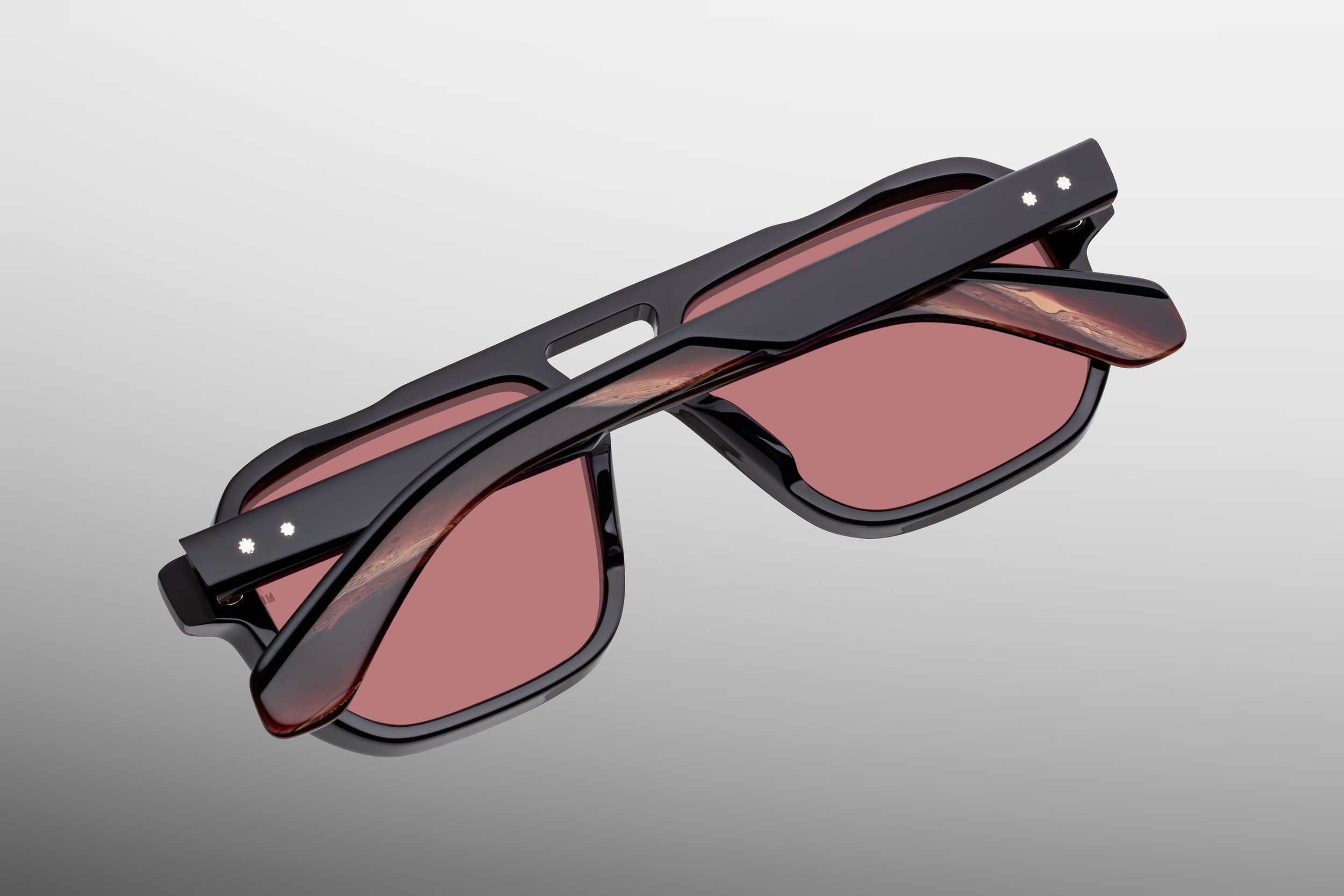 Evans_Velours_Detail-2_Cropped_5377x3585_sjqdmv.jpeg