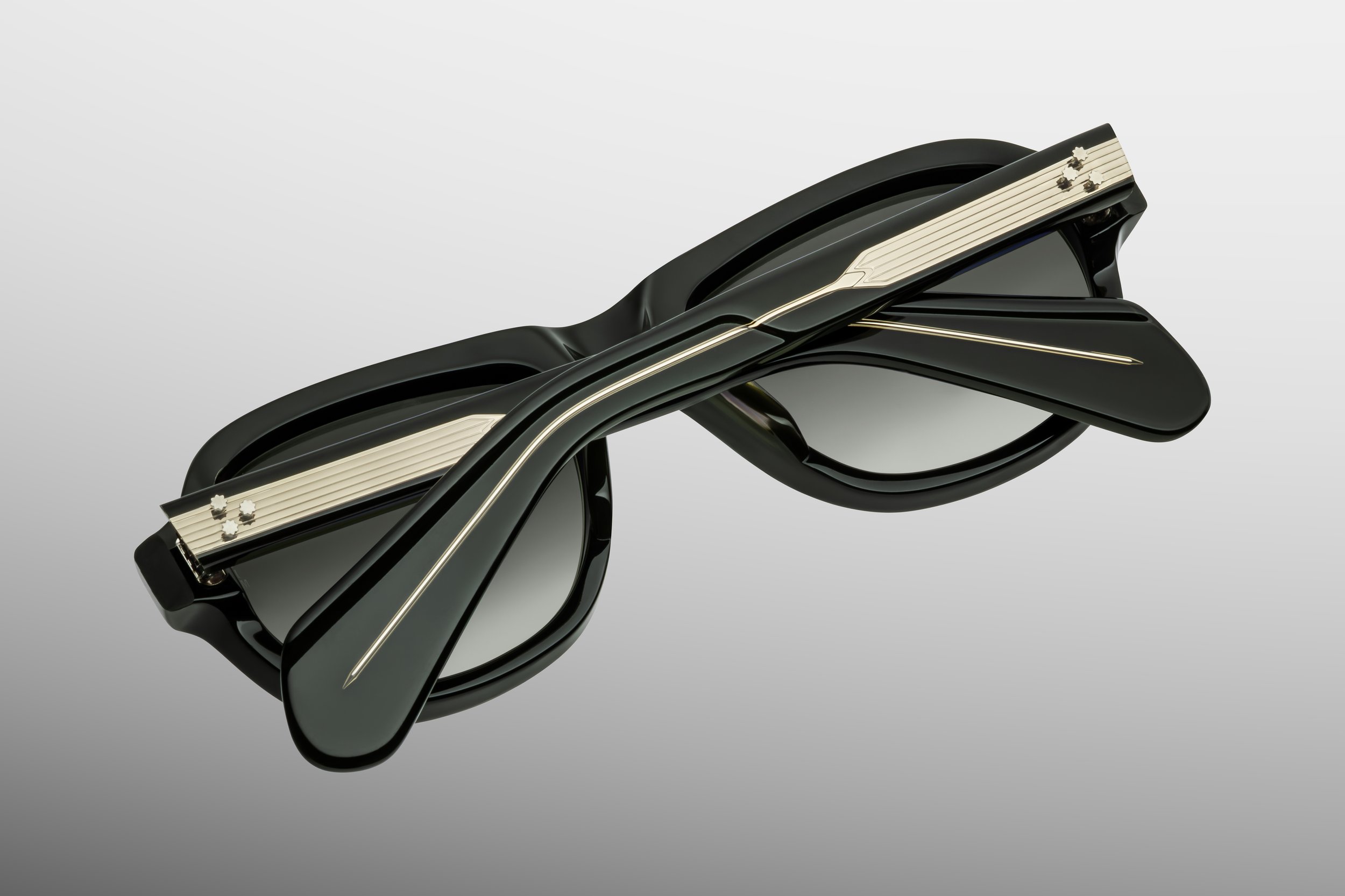Richard_Viper_Detail-2_Cropped_5377x3585_eod51g.jpg