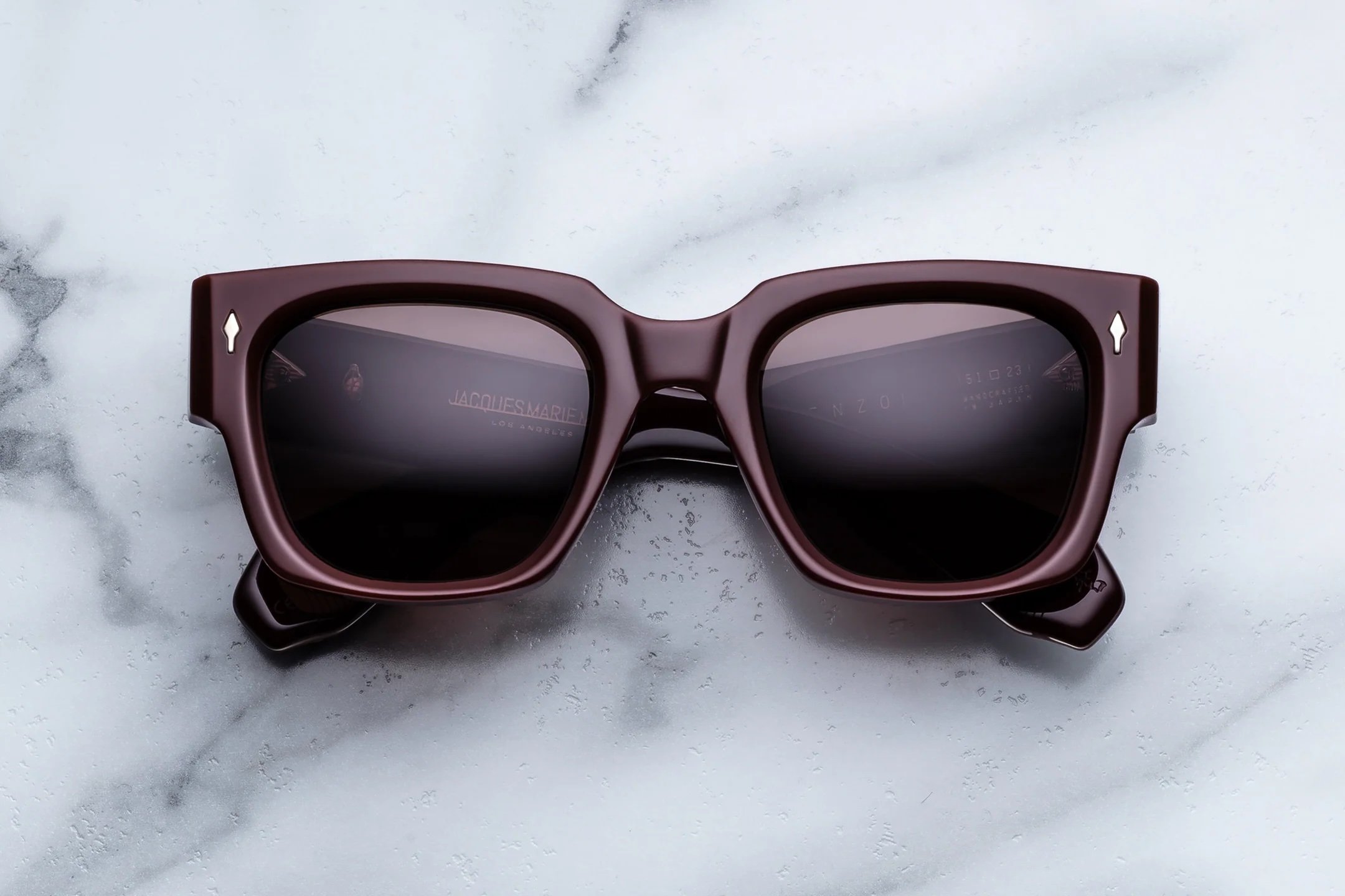 Enzo_Bordeaux_Front_Cropped_5377x3585_roklzp.jpeg