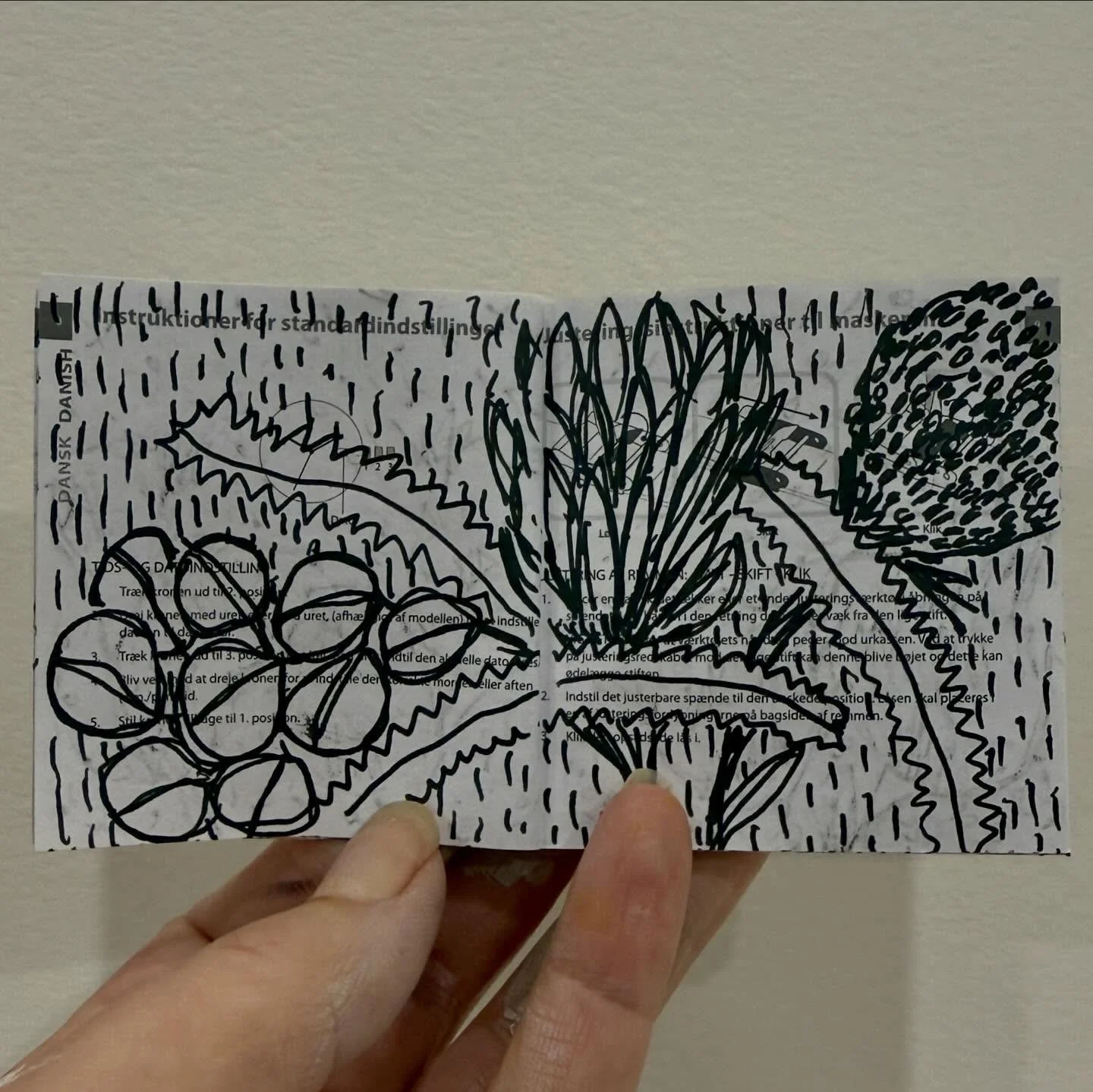 More from my five minute sketchbook&hellip;

Term 2 Intuitive Abstract Painting Workshop
Enrolments now open

Go to Workshops on my website
Link in bio

Hosted by @themakerhouse.noosa 

Xx Tania 

#artworkshops #sketckbook #intuitiveart #abstractartw