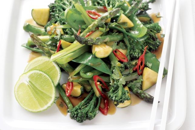 Crunchy vegetable stir-fry with oyster sauce
