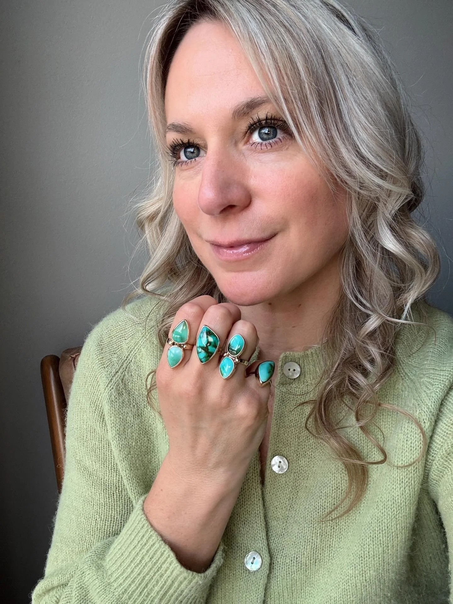 Royston + Pilot Mountain Turquoise 💫
The most gorgeous stones, wrapped in gold ✨✨✨